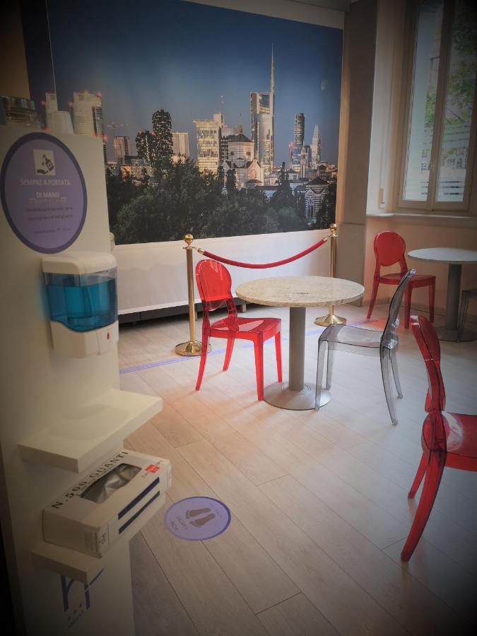 Hotel Piacenza Milano Esterno foto