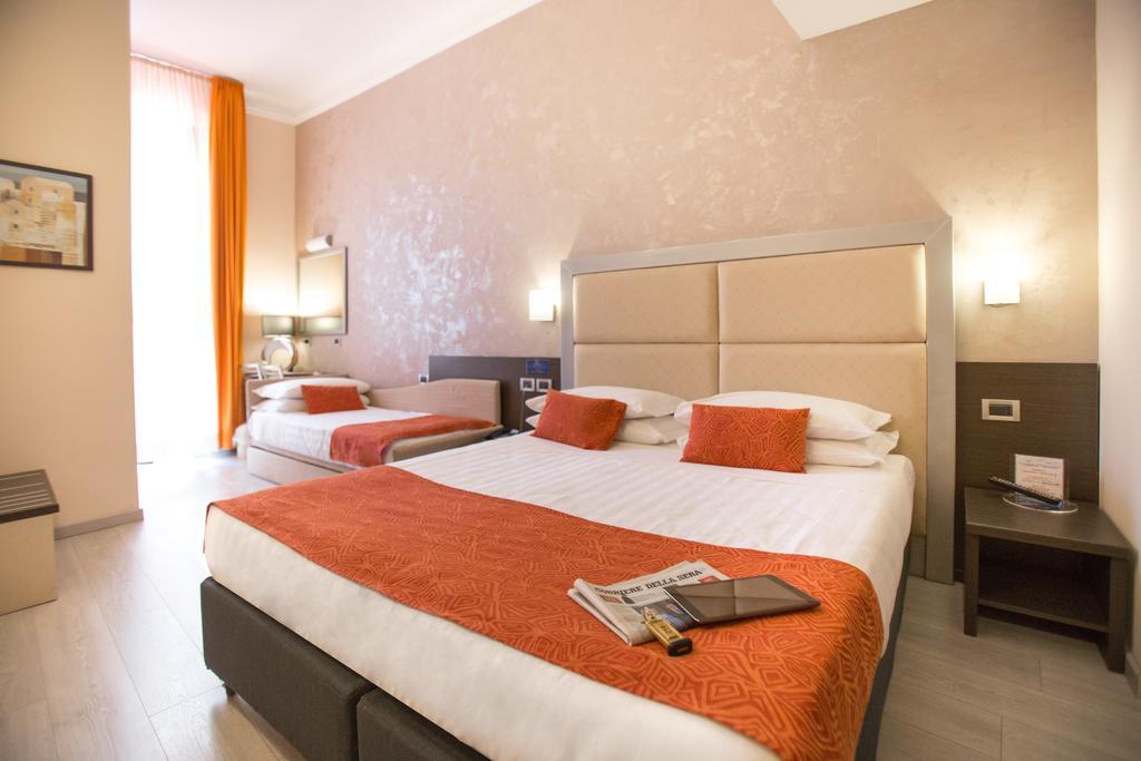 Hotel Piacenza Milano Esterno foto