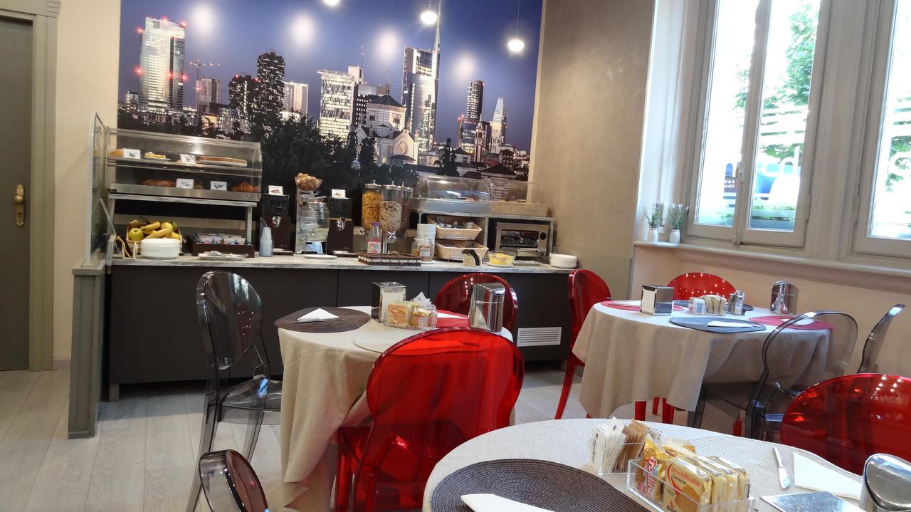 Hotel Piacenza Milano Esterno foto