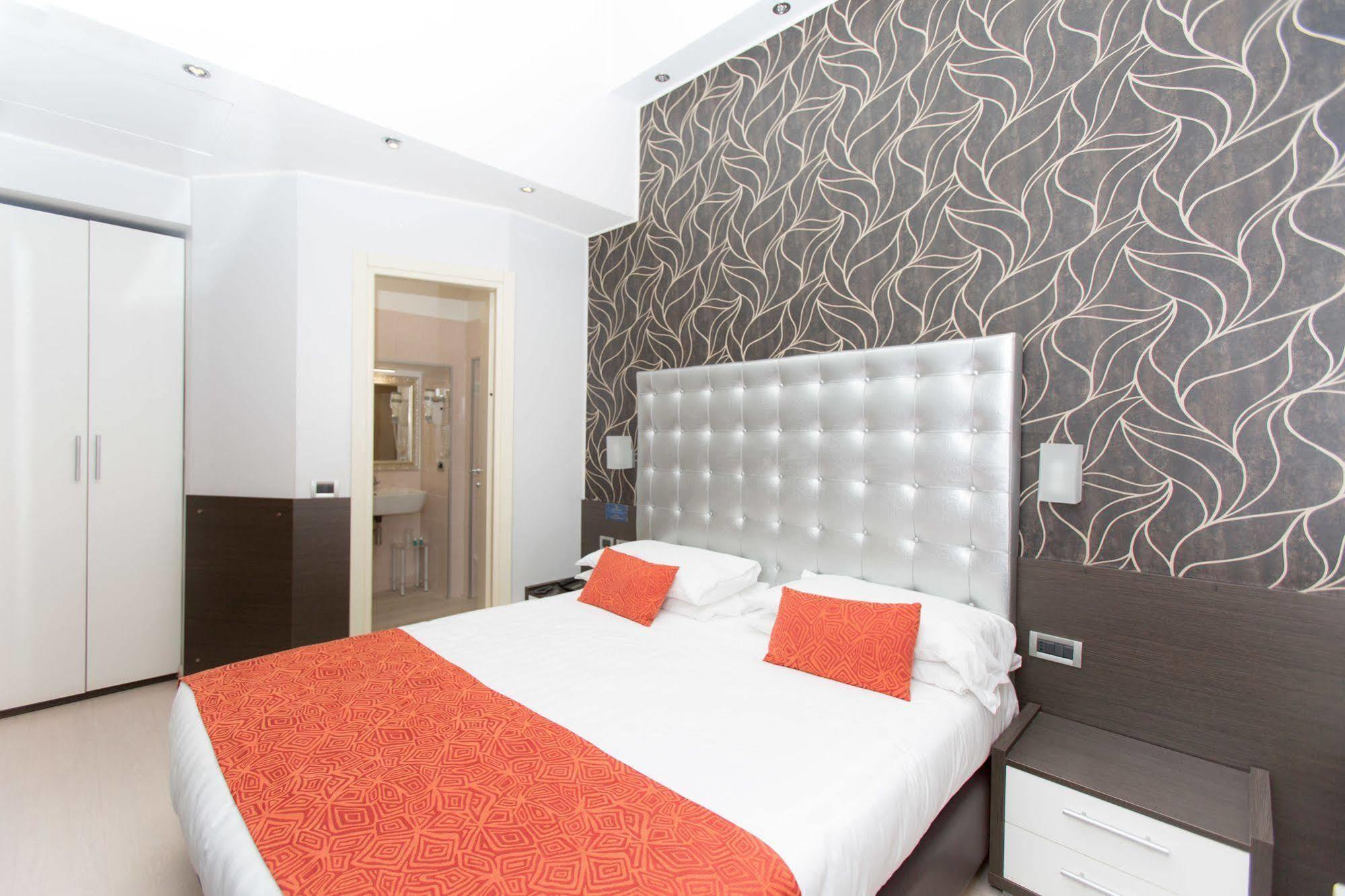 Hotel Piacenza Milano Esterno foto